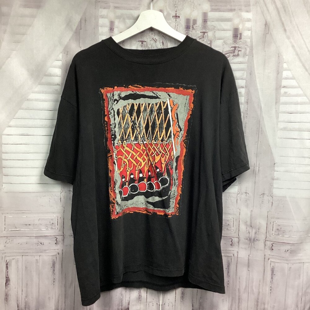 Vintage James Harvest Vikings Design T-shirt